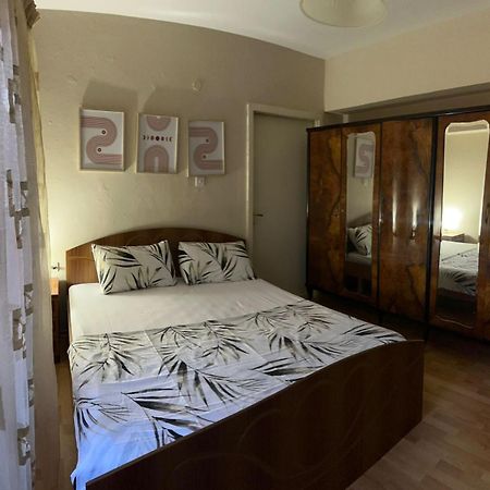 City Center Apartment Дуррес Екстер'єр фото