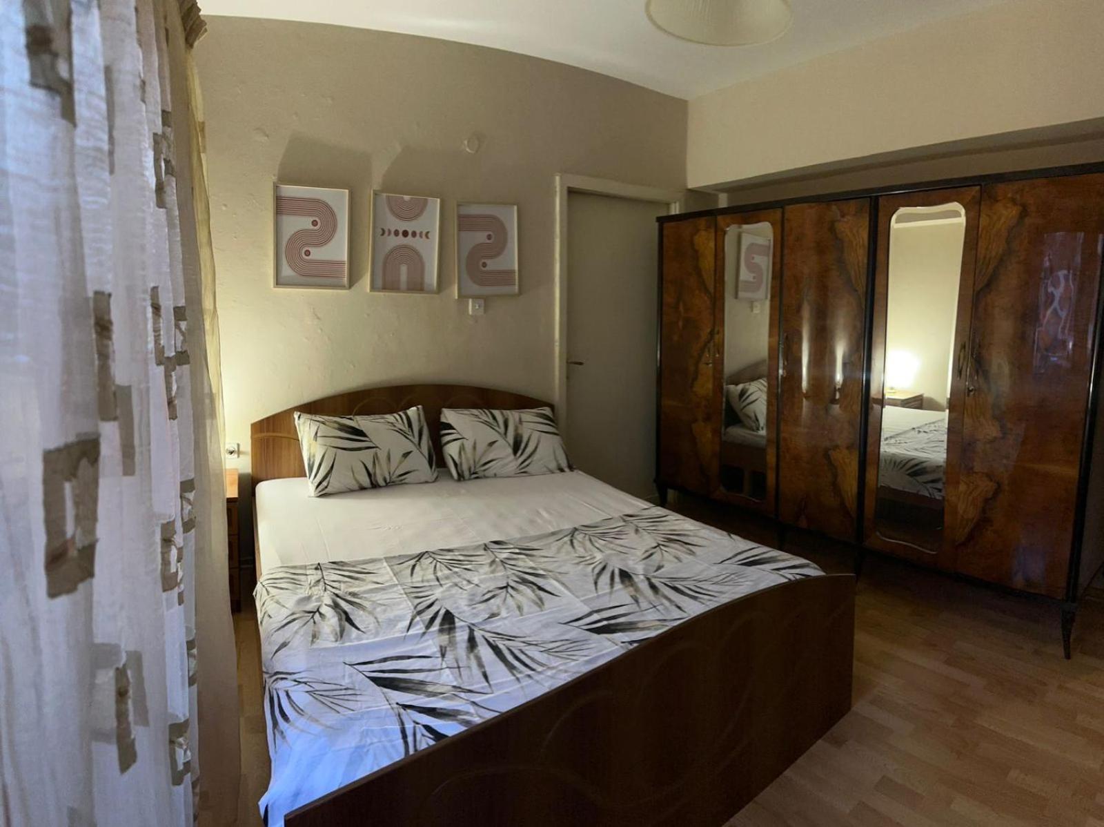 City Center Apartment Дуррес Екстер'єр фото